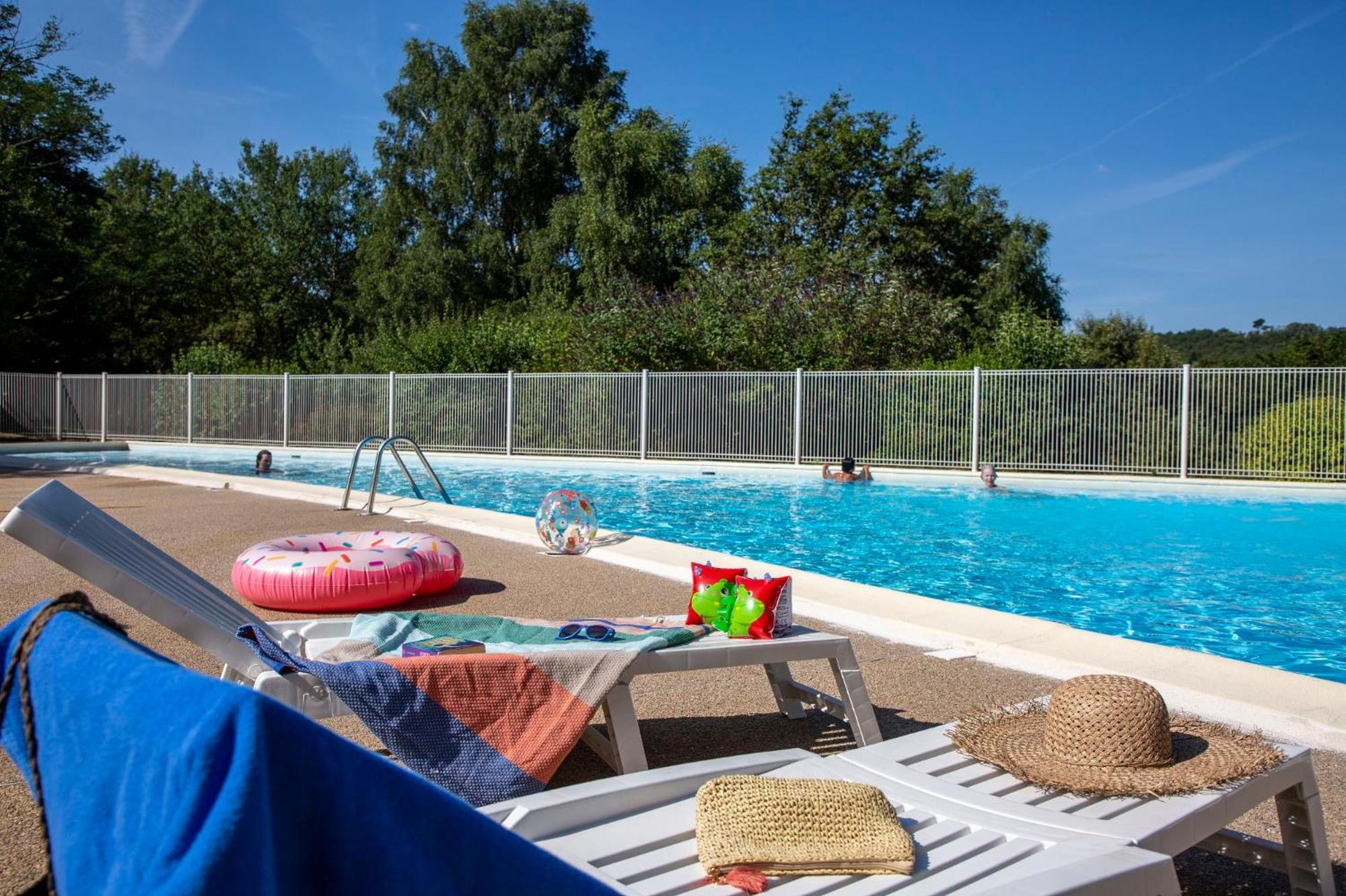 Camping Du Lac De Saint-Pardoux Hotel Exterior photo